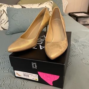 Gold Naturalized Pumps Size 9.5. NEW!